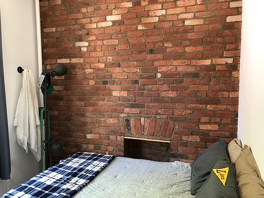 Rented by LJ Sloane Management | media 25