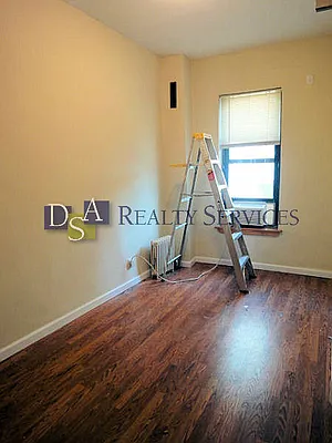 Rented by DSA Realty | media 37