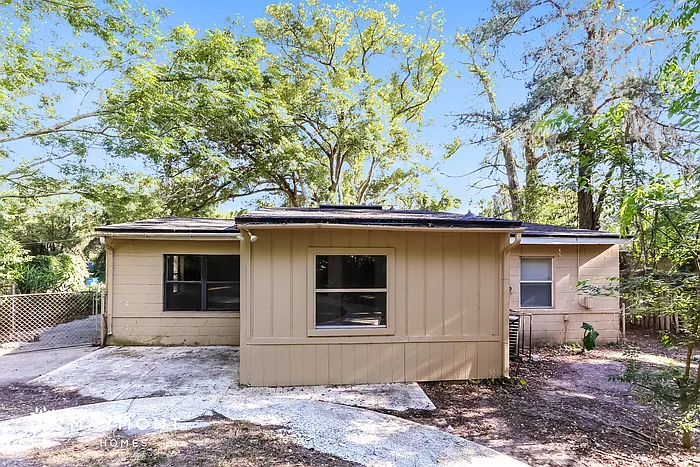 5453 Oak Forest Dr — Photo 2
