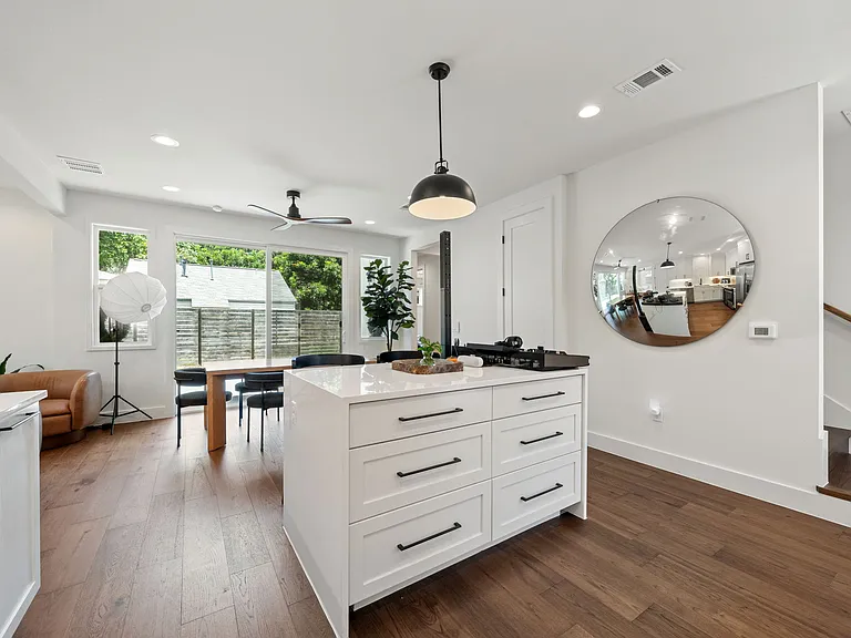 2609 Willow St #2 — Photo 37