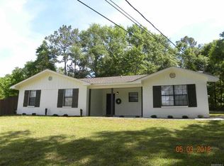 104 Brookside Ln, Ozark, AL 36360