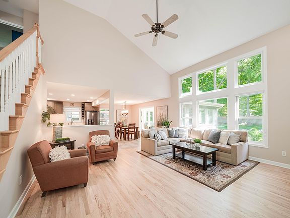 2nd image of 4513 Forest Creek Dr