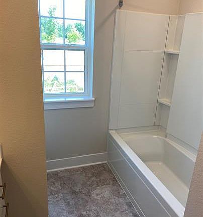 5th image of 460 Quiet Meadow Ln