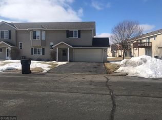 2072 Brittany Ct, Shakopee, MN 55379