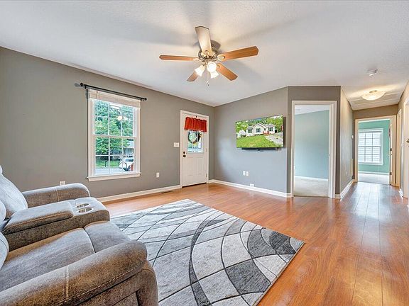 3rd image of 3422 Garden City Blvd SE