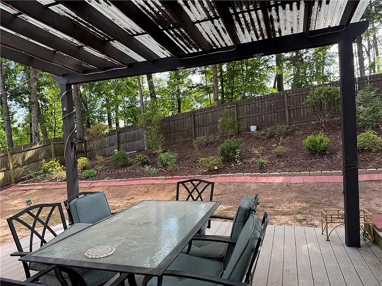 4306 Suwanee Brook Ct #A — Photo 9