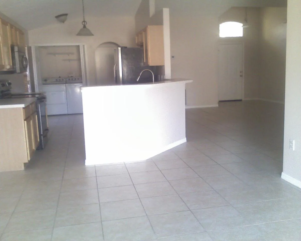 Building Photo - 567 Birch Ct