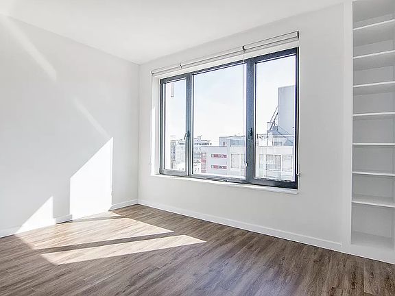 4th image of 38-11 31st St #5D