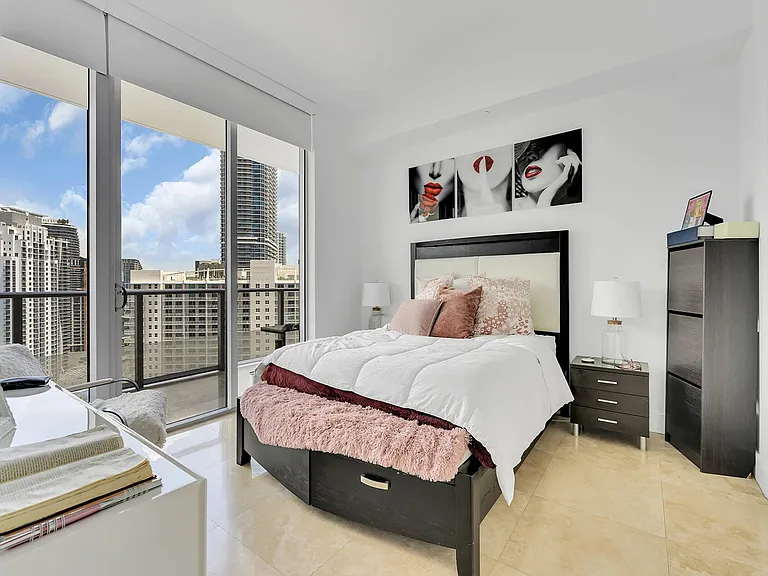 1300 Brickell Bay Dr #3900 — Photo 7