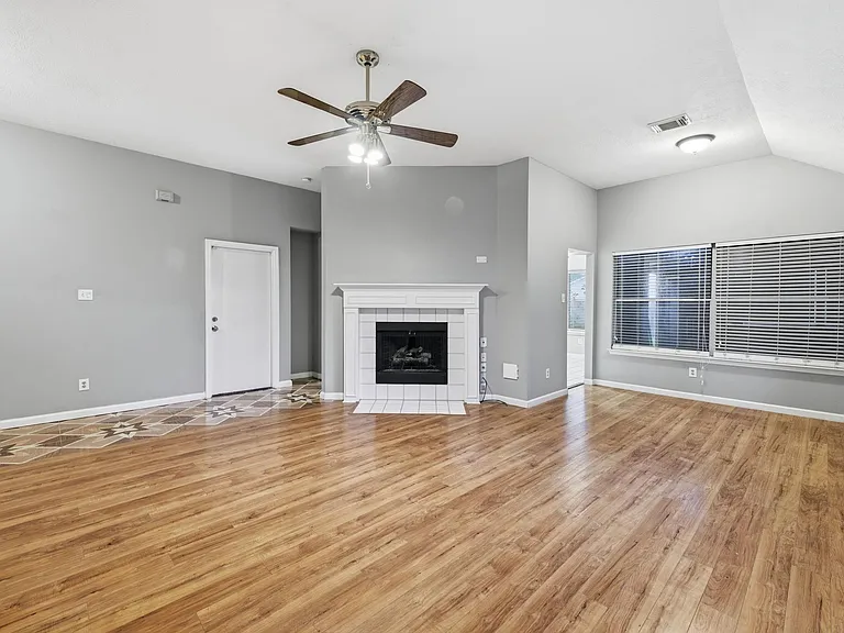 3503 Riverside Dr — Photo 10