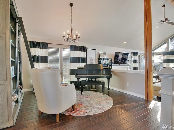 5th image of 3203 199th Avenue Ct E