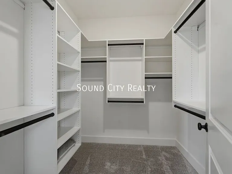 152 Valentine Aly — Photo 32