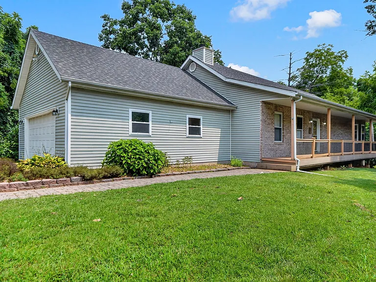 6 Hadley Ln — Photo 2