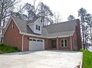 147 Ridgemore Dr, Toccoa, GA 30577
