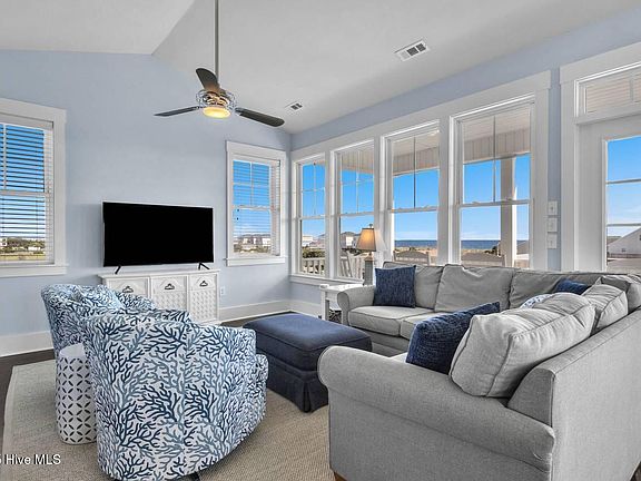 5th image of 4325 E Pelican Drive
