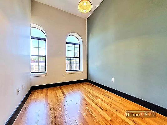 5th image of 706 Macdonough St APT 3A