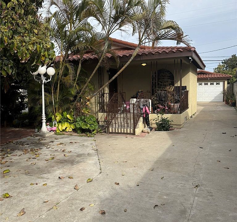 1st image of 1362 S Downey Rd