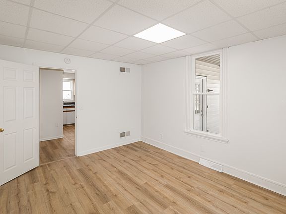 3rd image of 2834 Walnut St APT B
