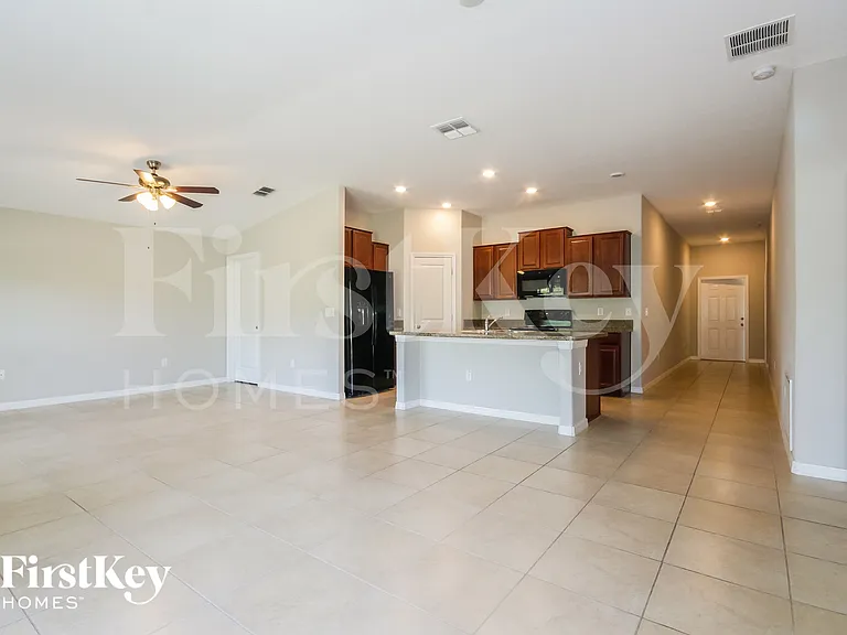 9637 Sage Creek Dr — Photo 5