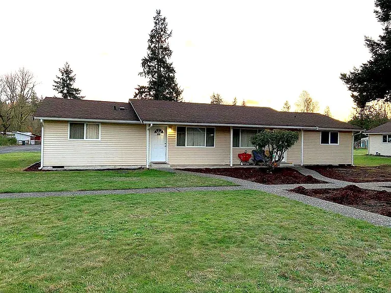 Tall Tree Manor — Photo 9