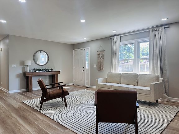 5th image of 2842 Grange Pl