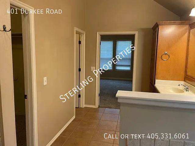 401 Durkee Rd — Photo 22