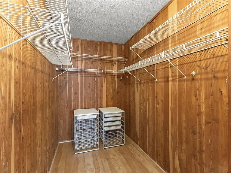 1001 Pearce Dr #302 — Photo 19
