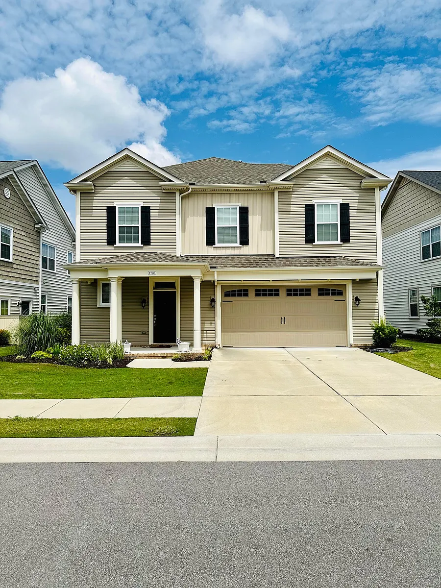 Building Photo - 1708 Jerningham Ln