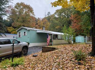 37 Willow Cir, White River Junction, VT 05001