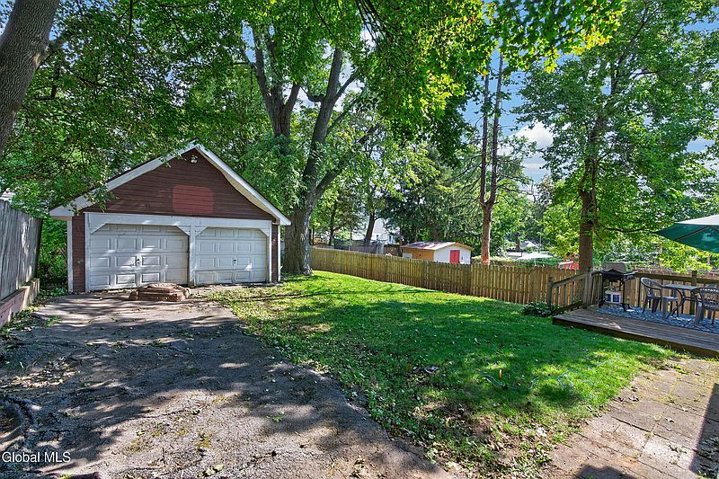 3rd image of 42 Jackson Avenue