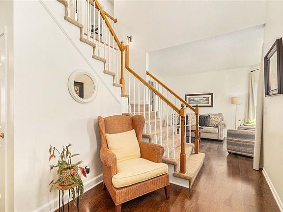 3rd image of 1320 Hillary Dr