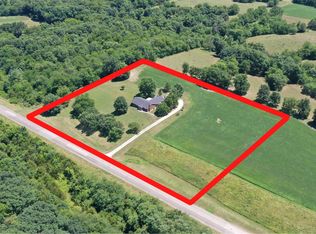 22389 E Hwy, Carrollton, MO 64633
