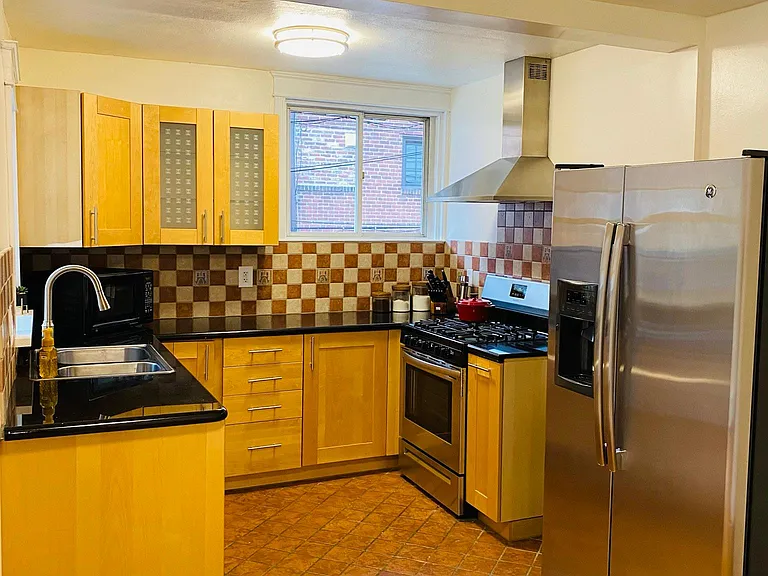 3463 Tilden St — Photo 9