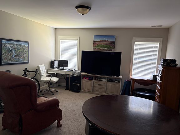 3rd image of 669 Winding Oak Way