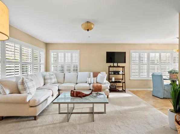 4 Primrose Cir, Seaside, CA 93955