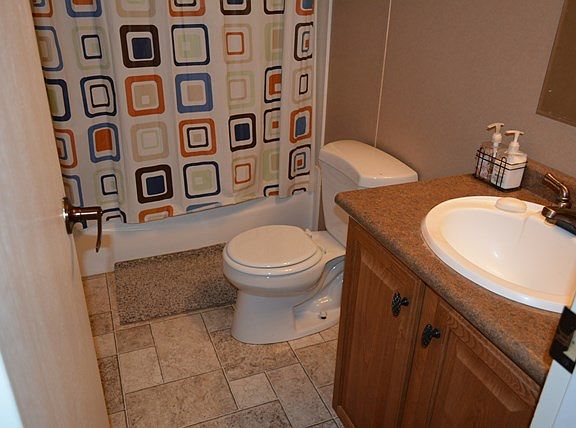 2nd image of 407 Larow Dr