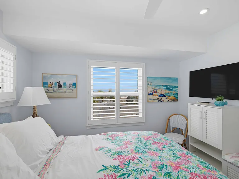 2221 Bayview Dr — Photo 22