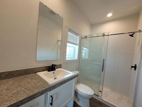 5th image of 2038 Palm St Space 68