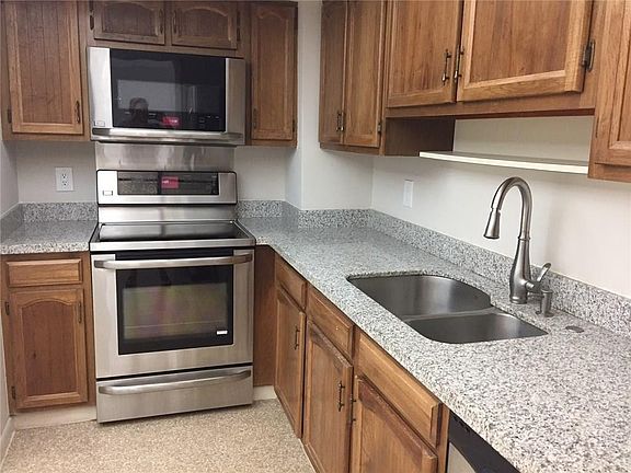 4th image of 3200 N Port Royale Drive #802