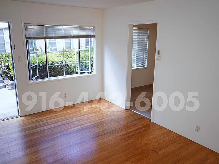 2426 P St #6 — Photo 3