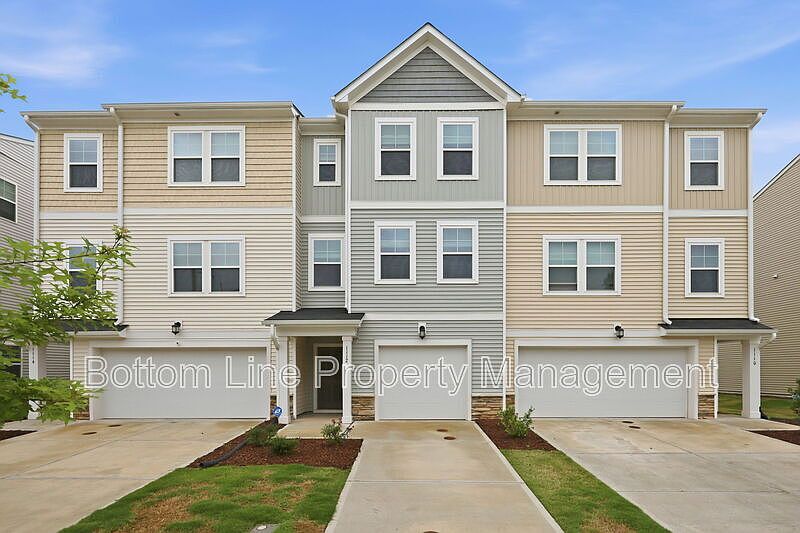 1st image of 1112 Lily Loch Way