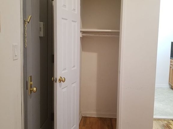 4th image of 200 W 113th St #D8