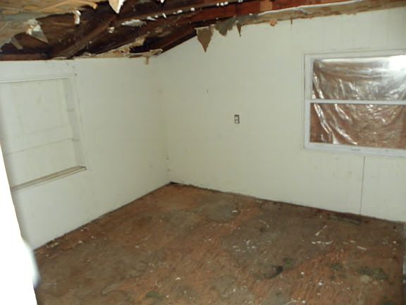3rd image of 227 Kentucky Ave