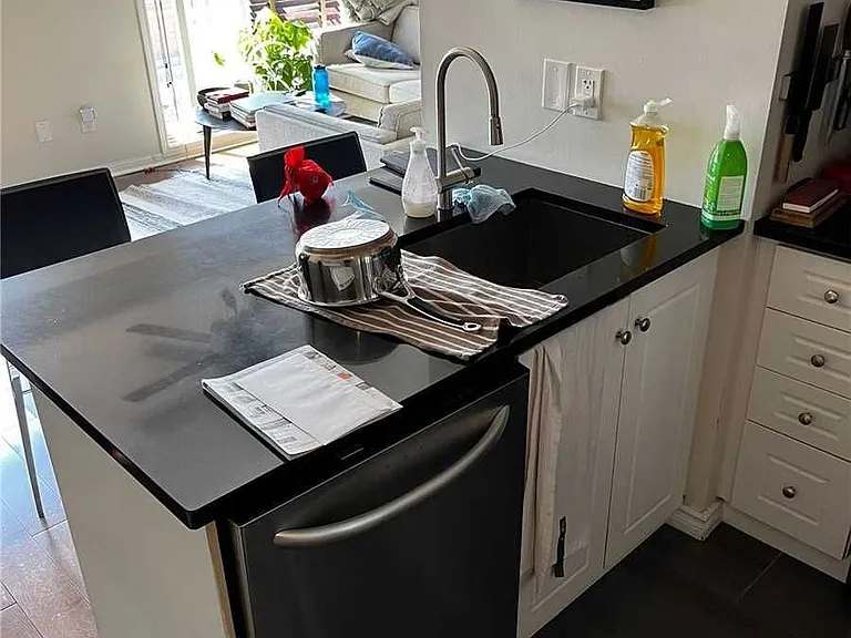 10 Laidlaw St #722 — Photo 13