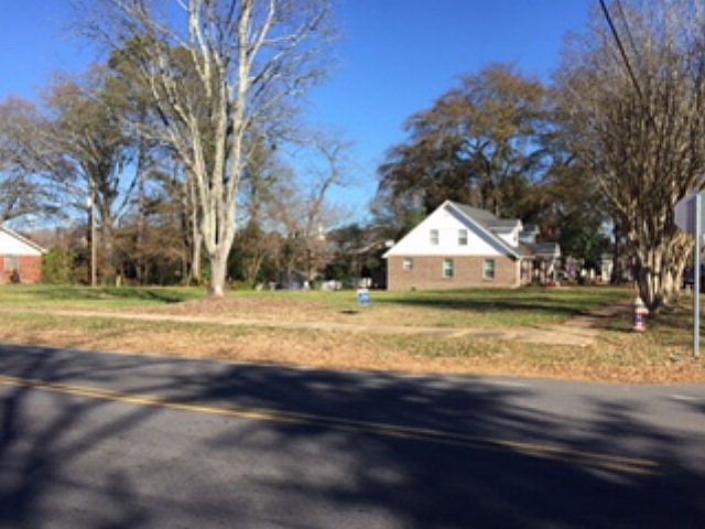 2nd image of 178 Cherokee Falls Rd