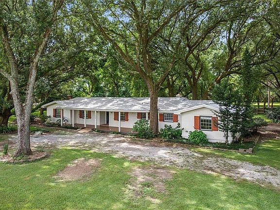 3rd image of 20604 Hadley Rd