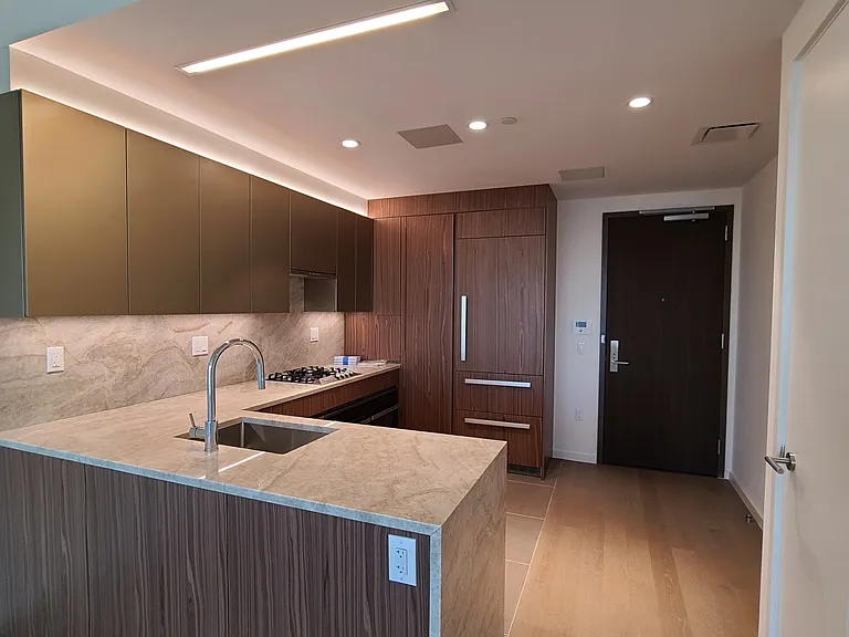 13327 39th Ave #PHK — Photo 3