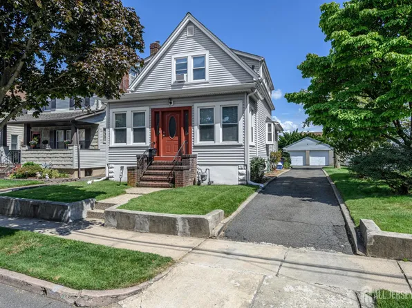 716 4th St, Lyndhurst, NJ 07071