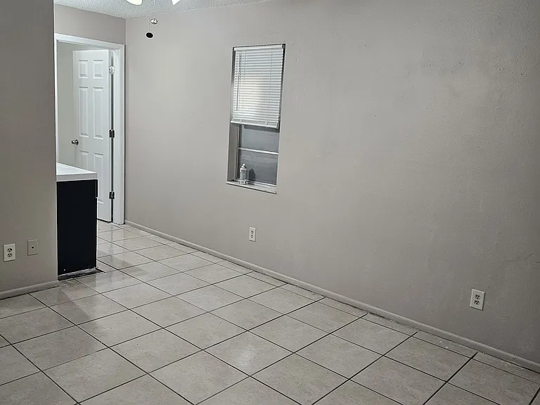 3137 Huron Ave #B — Photo 3