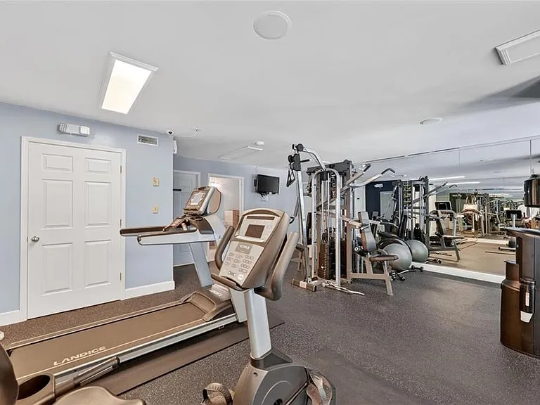 2865 Lenox Rd NE #610 — Photo 31